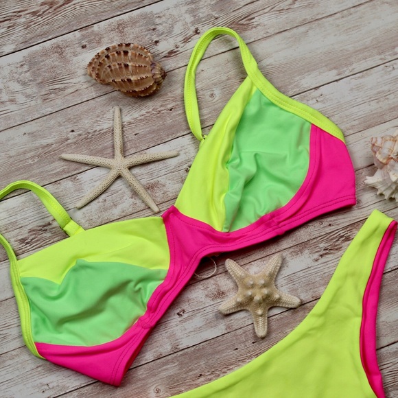 High quality Brazilian bikini set - top & bottom - Picture 2 of 13